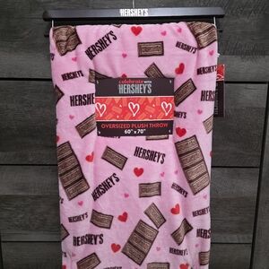 New Hershey's Chocolate Hearts Valentines Throw Blanket